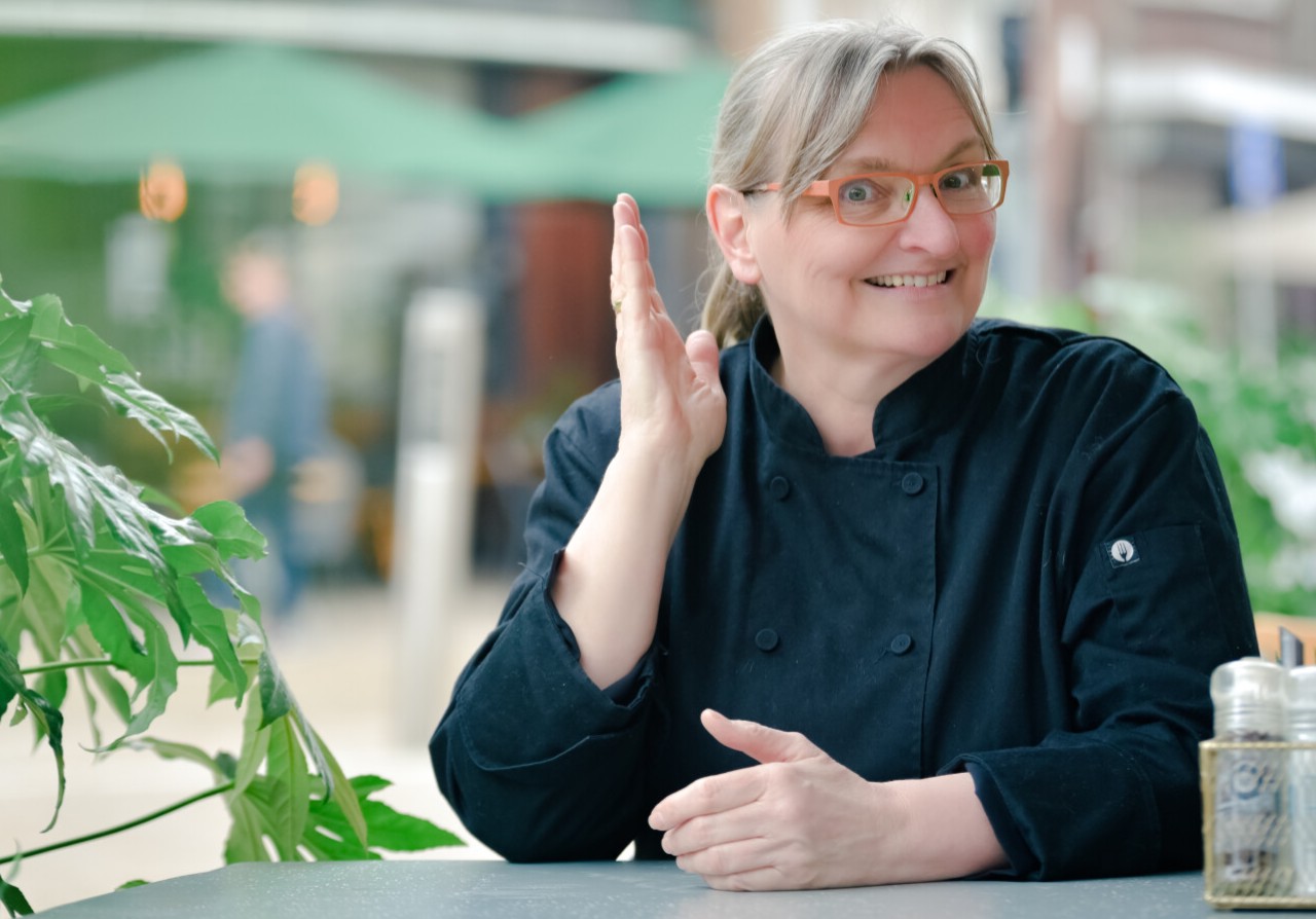 ‘Een cursus bij mij is niet “een beetje leuk koken met een glaasje wijn erbij!”’